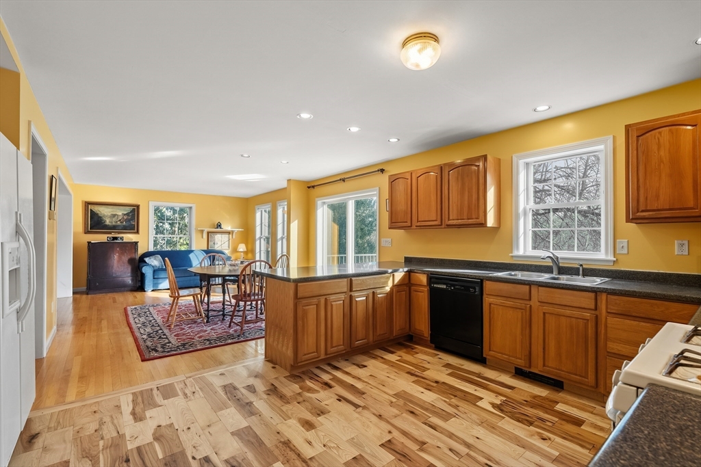 303 School Street Acton, MA 01720 - Photo 10 of 42