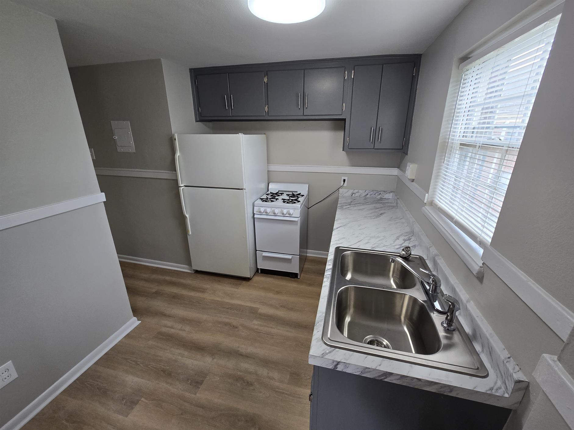 1716 Grandin Road Southwest, Unit 9 Roanoke, VA 24015 - Photo 3 of 4 20250407_134354