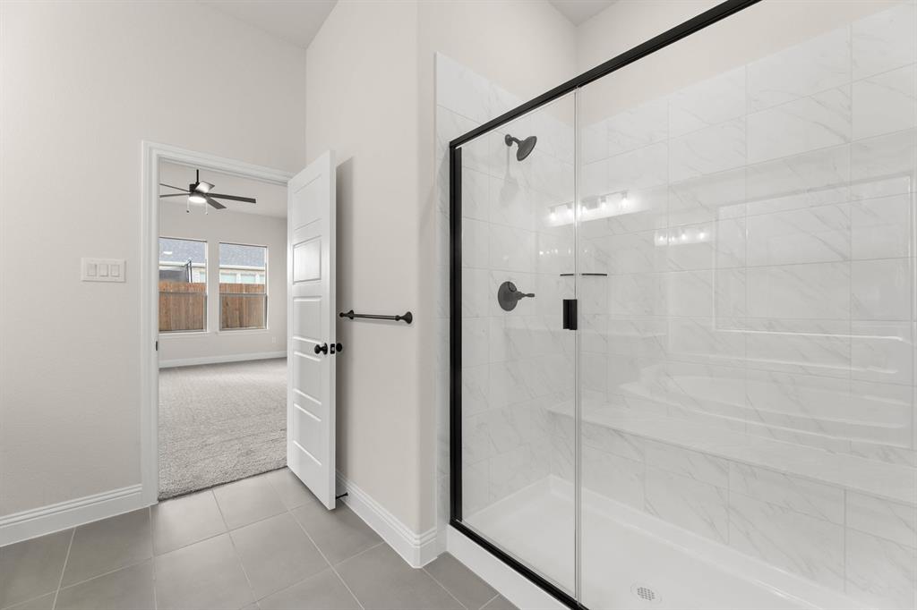 43 Magpie Street Joshua, TX 76058 - Photo 16 of 30 43 Magpie-Primary Suite-4