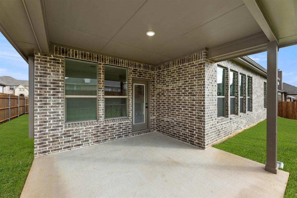43 Magpie Street Joshua, TX 76058 - Photo 24 of 30 43 Magpie-Patio-1