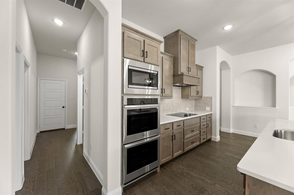 43 Magpie Street Joshua, TX 76058 - Photo 5 of 30 43 Magpie-Kitchen-4