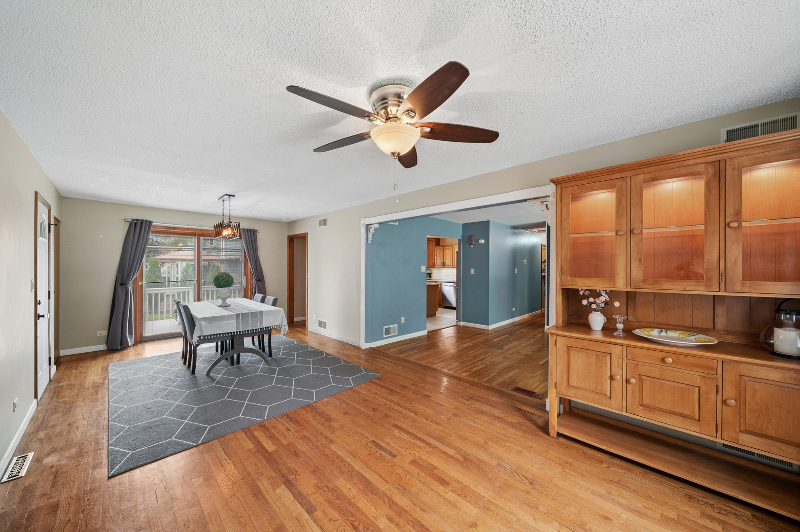 30-w044 Bruce Lane Naperville, IL 60563 - Photo 8 of 20