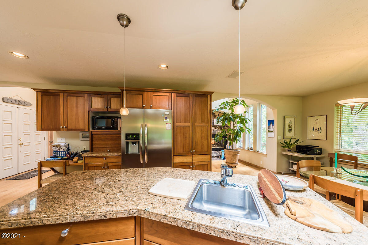 5 Big Tree Road Gleneden Beach, OR 97388 - Photo 11 of 35 DSC04476-HDR-SEO-YOUR-IMAGE - Copy