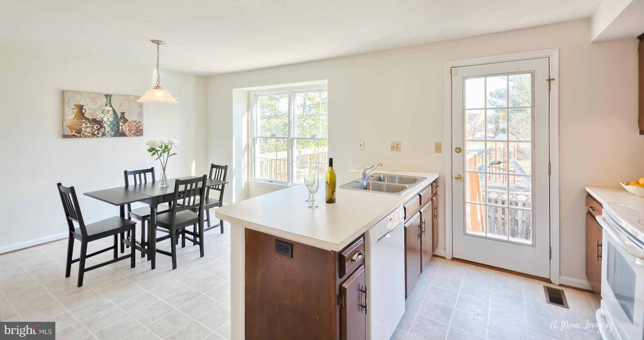 8002 Broken Reed Court Frederick, MD 21701 - Photo 11 of 30 Kitchen
