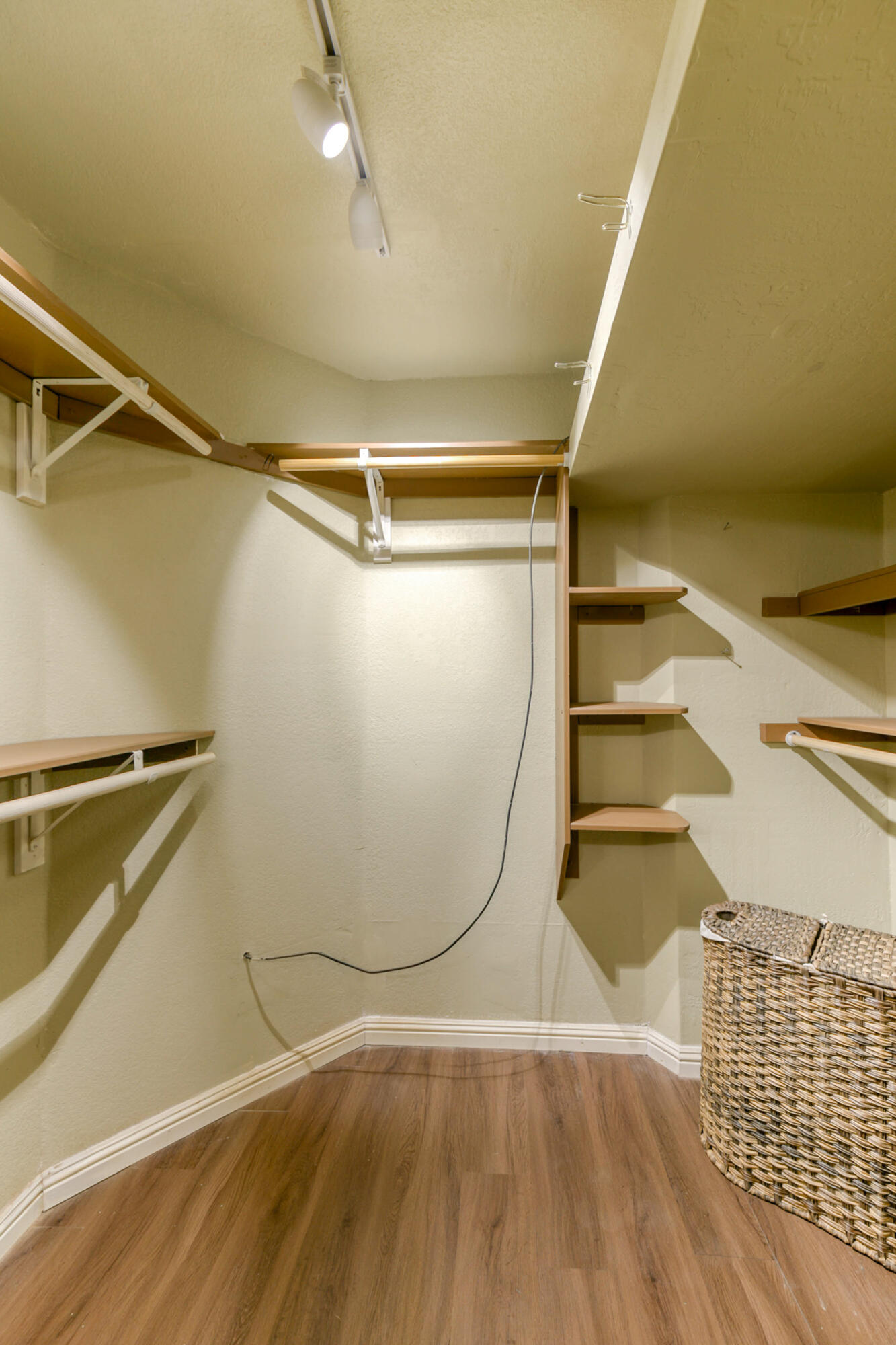 15025 Miners Gulch Road Shasta, CA 96087 - Photo 22 of 47 Walk in Closet