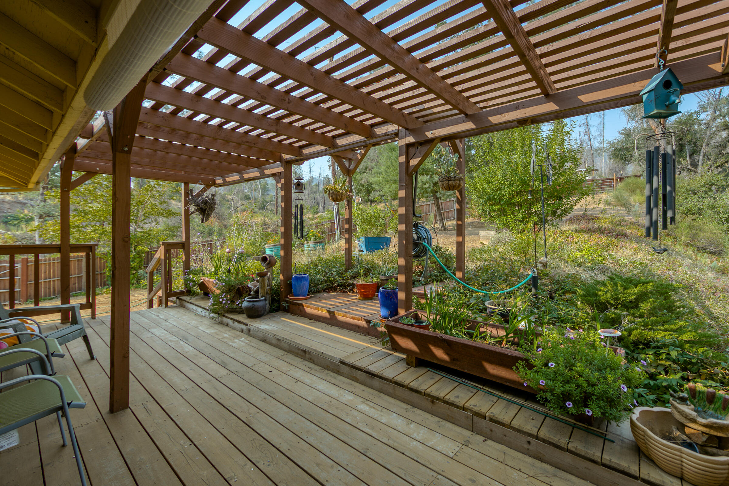 15025 Miners Gulch Road Shasta, CA 96087 - Photo 27 of 47 private patio