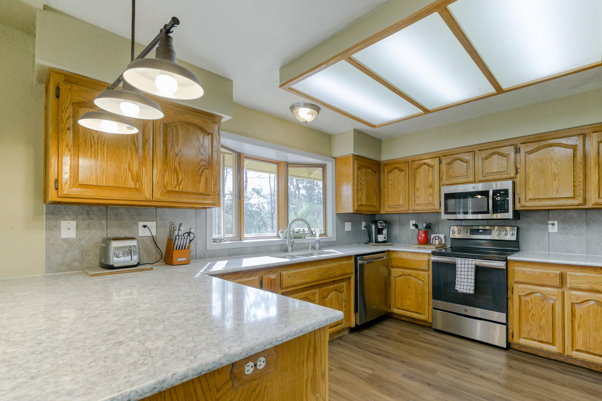 15025 Miners Gulch Road Shasta, CA 96087 - Photo 3 of 47 large kitchen
