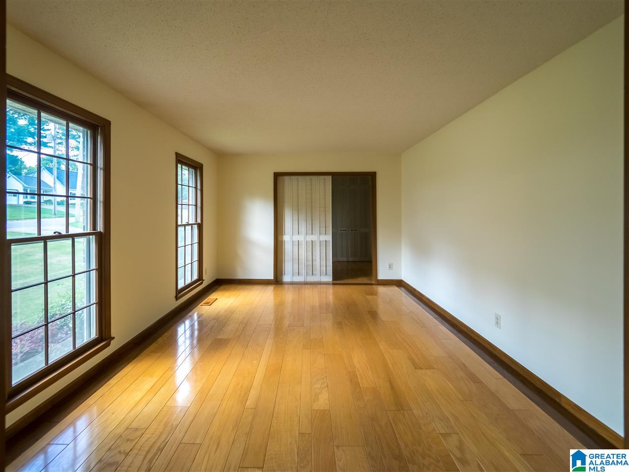 5611 Havenhill Road Birmingham, AL 35210 - Photo 4 of 48
