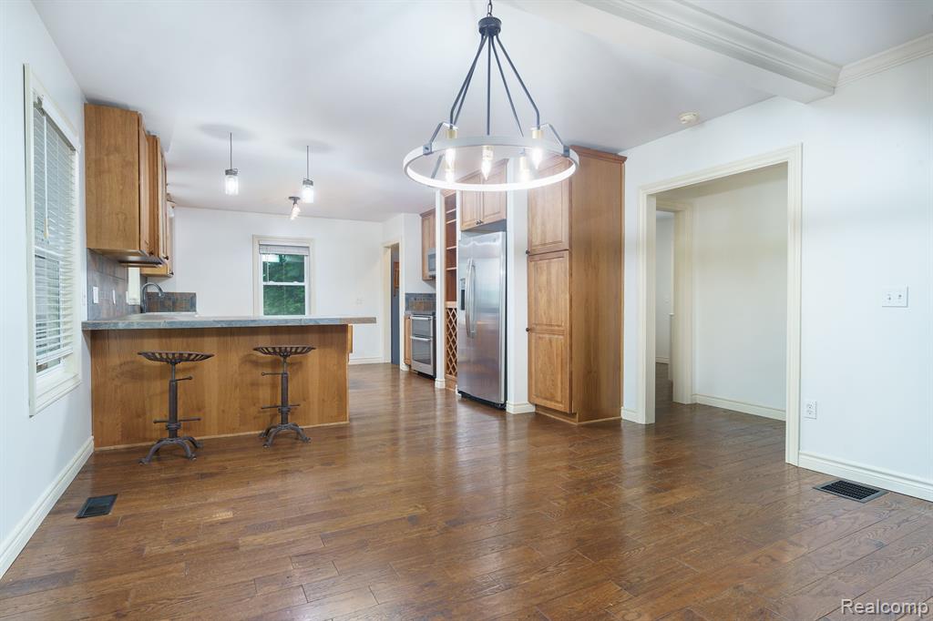 8953 Oak Grove Road Howell, MI 48855 - Photo 10 of 34