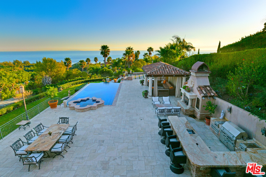 6254 Porterdale Drive Malibu, CA 90265 - Photo 2 of 40