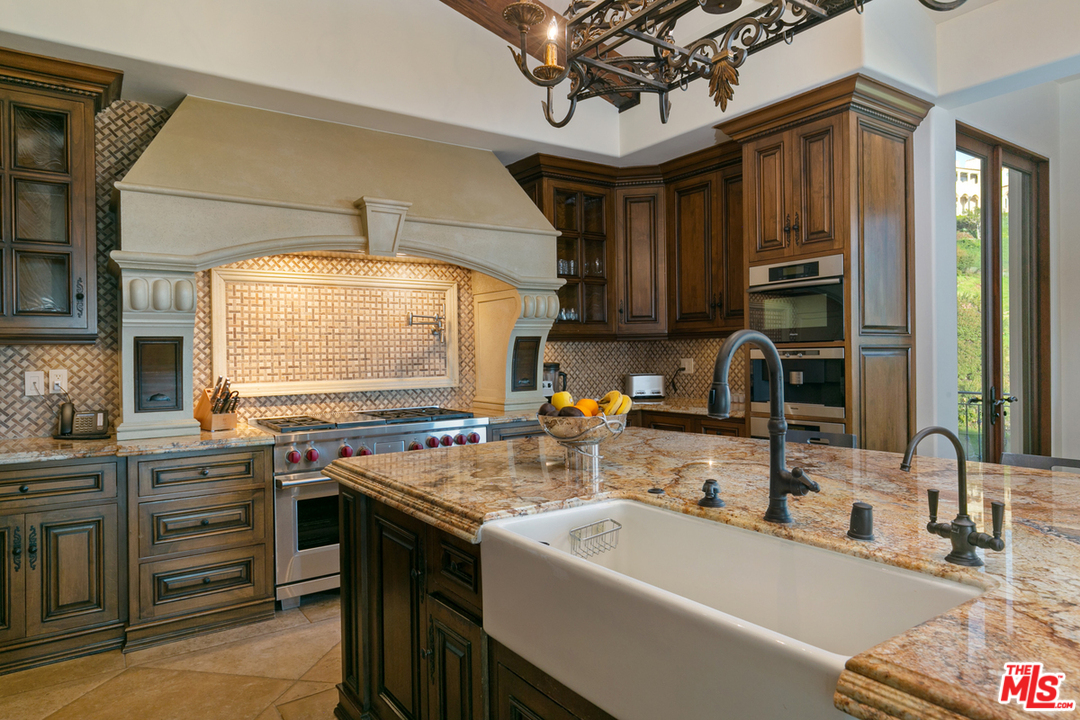 6254 Porterdale Drive Malibu, CA 90265 - Photo 16 of 40