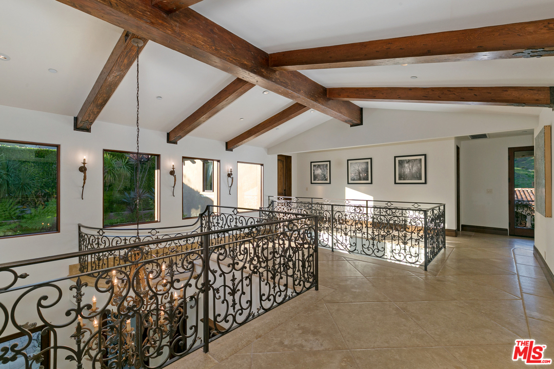 6254 Porterdale Drive Malibu, CA 90265 - Photo 21 of 40