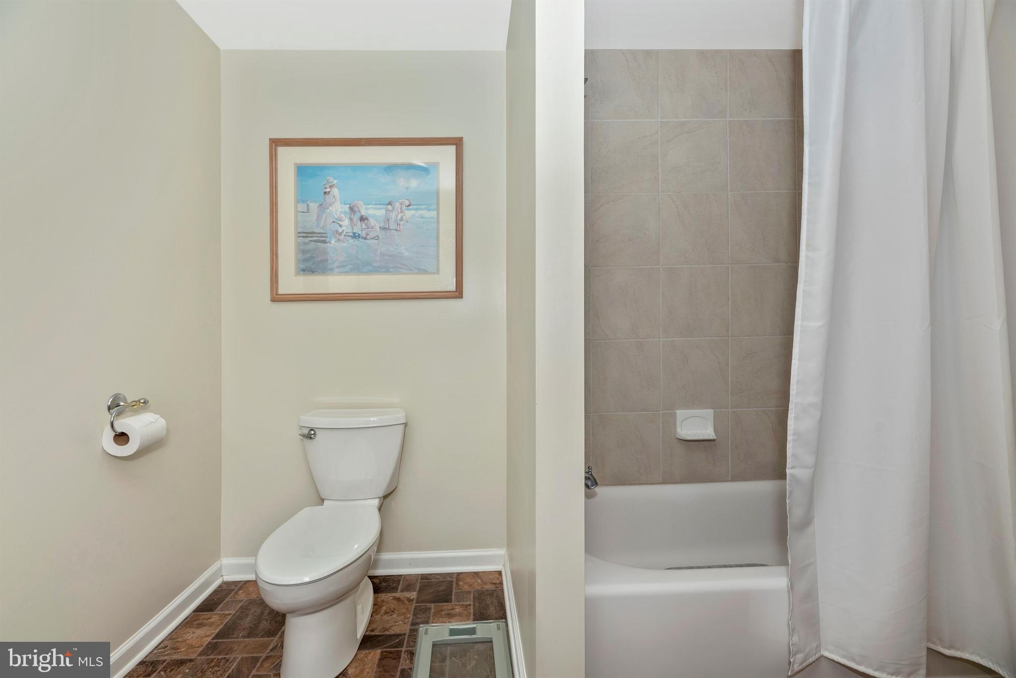 9710 Hall Road Frederick, MD 21701 - Photo 28 of 41 Upstairs Bath