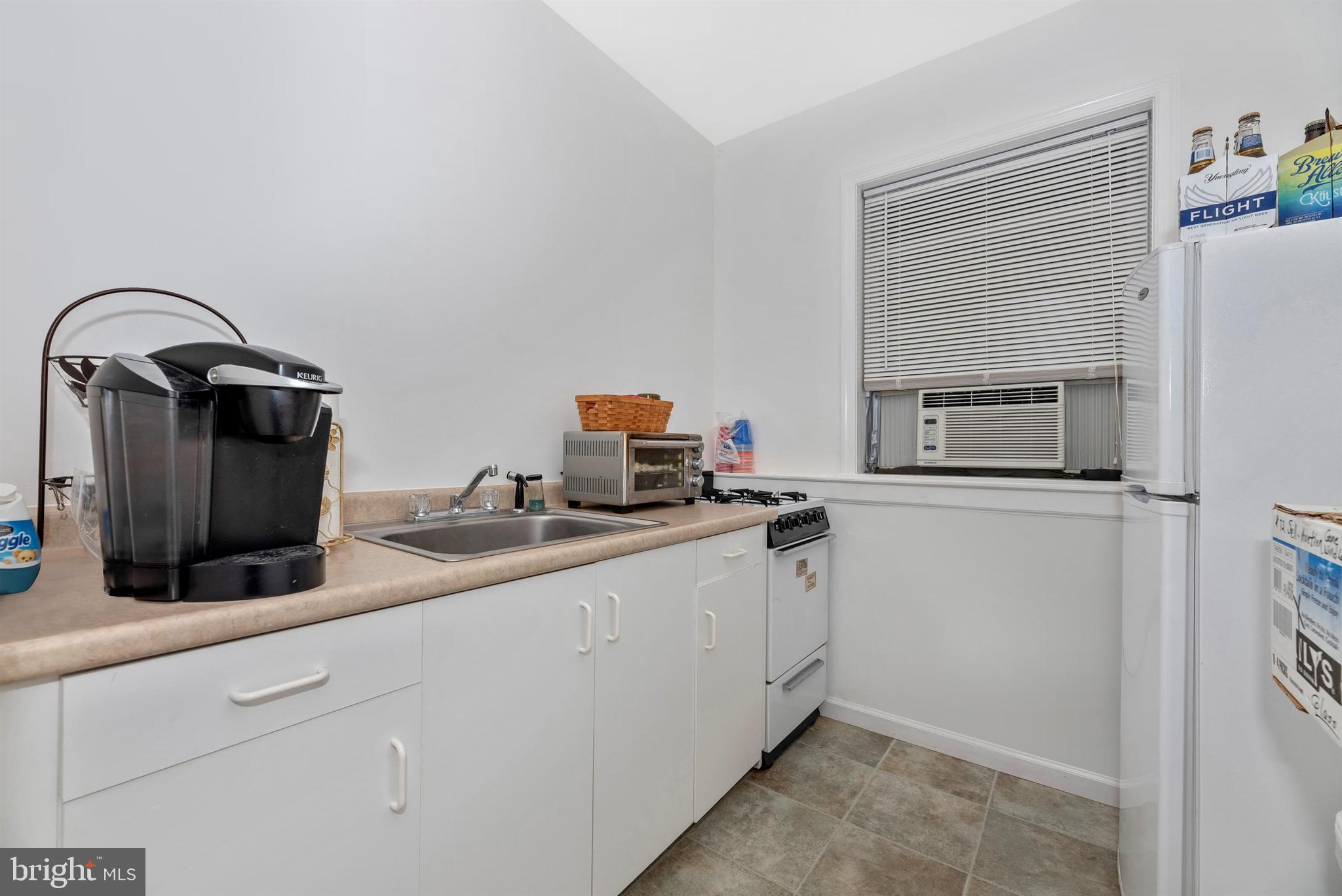 9710 Hall Road Frederick, MD 21701 - Photo 33 of 41 Kitchenette in Office/Garage Bldg.