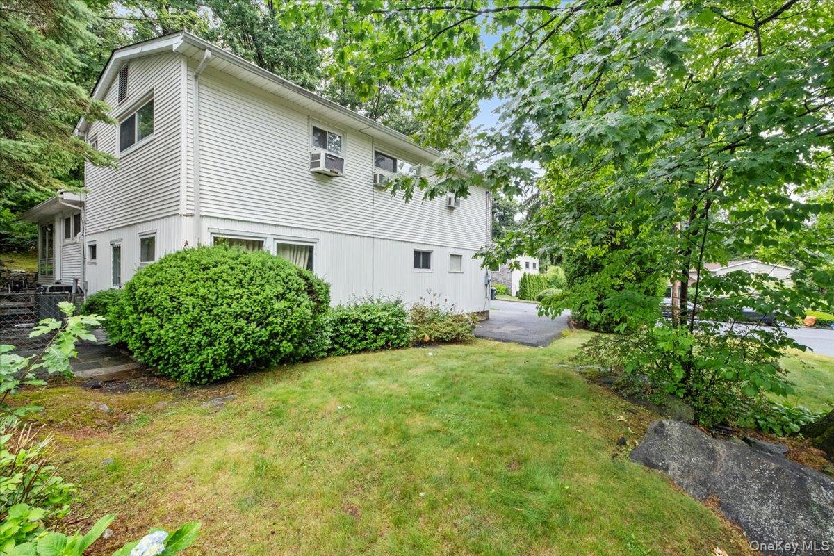 21 Tanglewood Road Scarsdale, NY 10583 - Photo 23 of 28