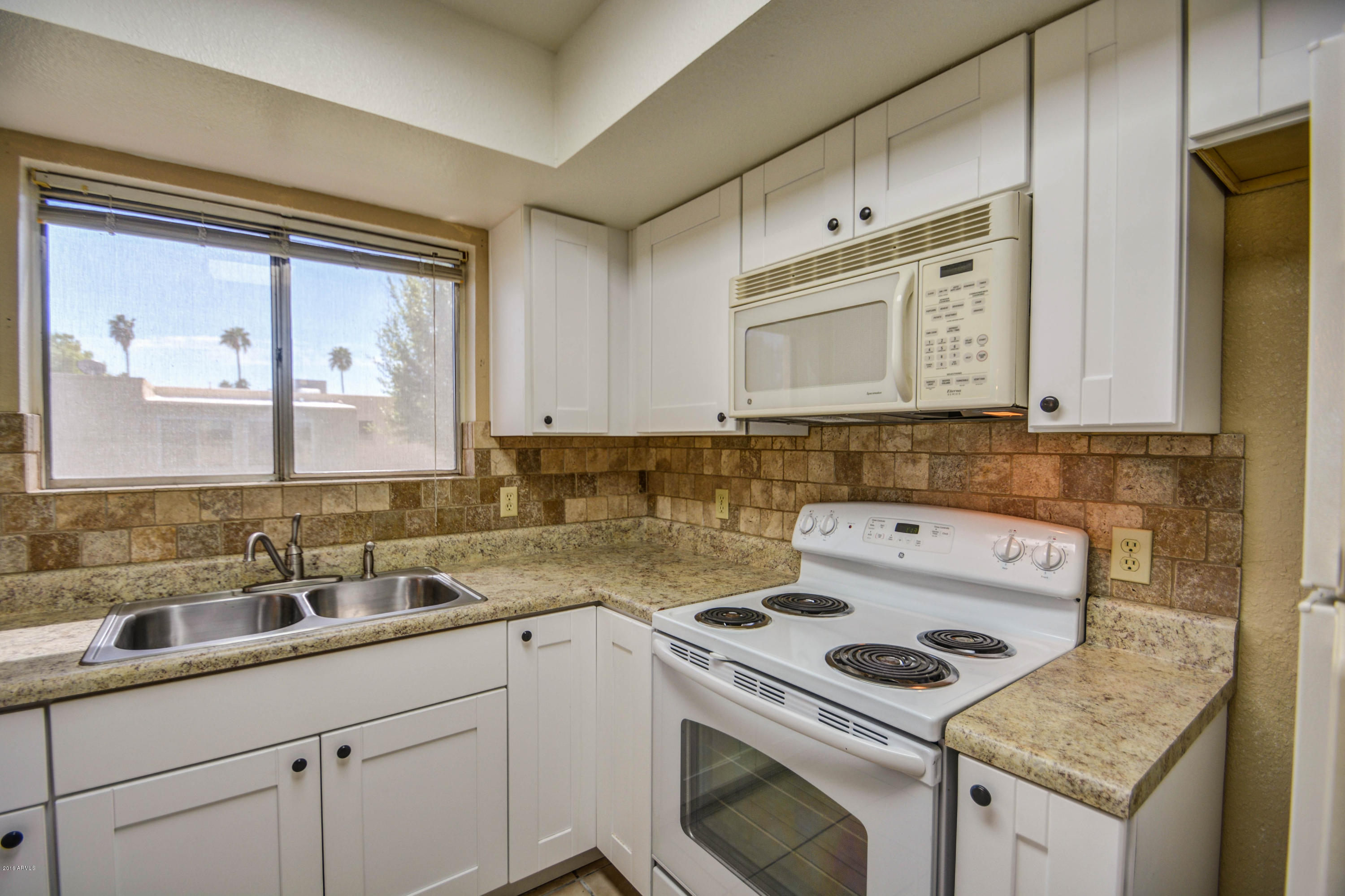 2275 North Recker Road Mesa, AZ 85215 - Photo 12 of 36 kitchen-2