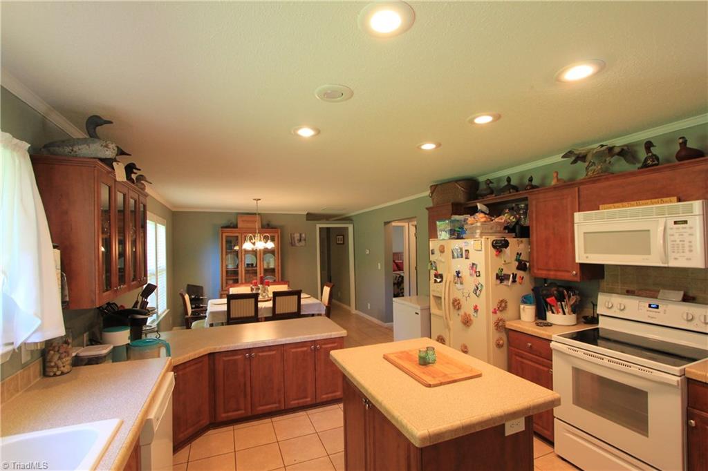 291 County Line Road Reidsville, NC 27320 - Photo 9 of 25 Gallery Image 9