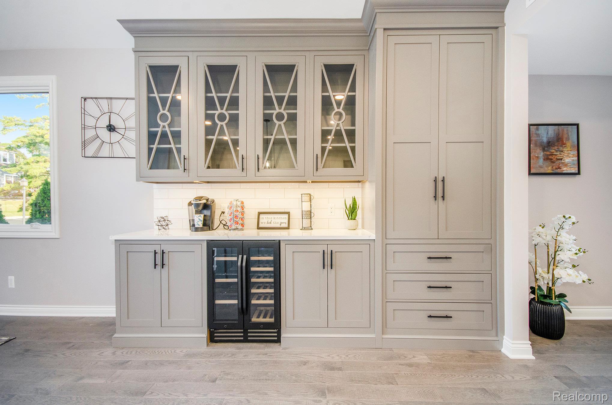 1223 North Main Street Rochester, MI 48307 - Photo 7 of 49 Bev Fridge and more custom cabinetry
