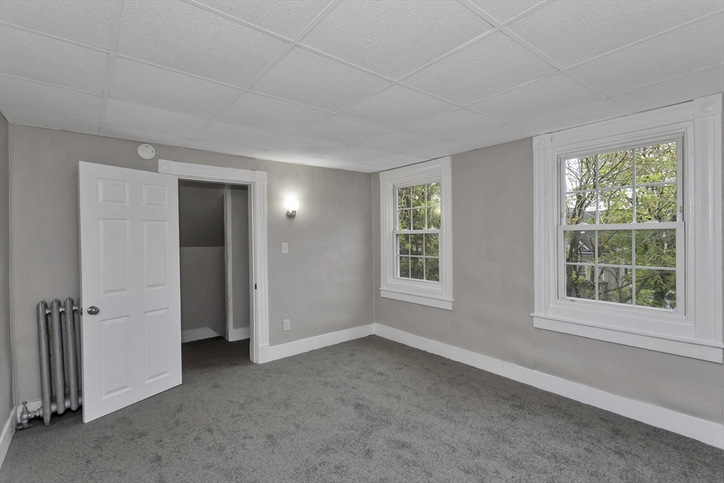 78 Whittier Street Springfield, MA 01108 - Photo 14 of 39