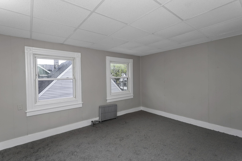 78 Whittier Street Springfield, MA 01108 - Photo 5 of 39