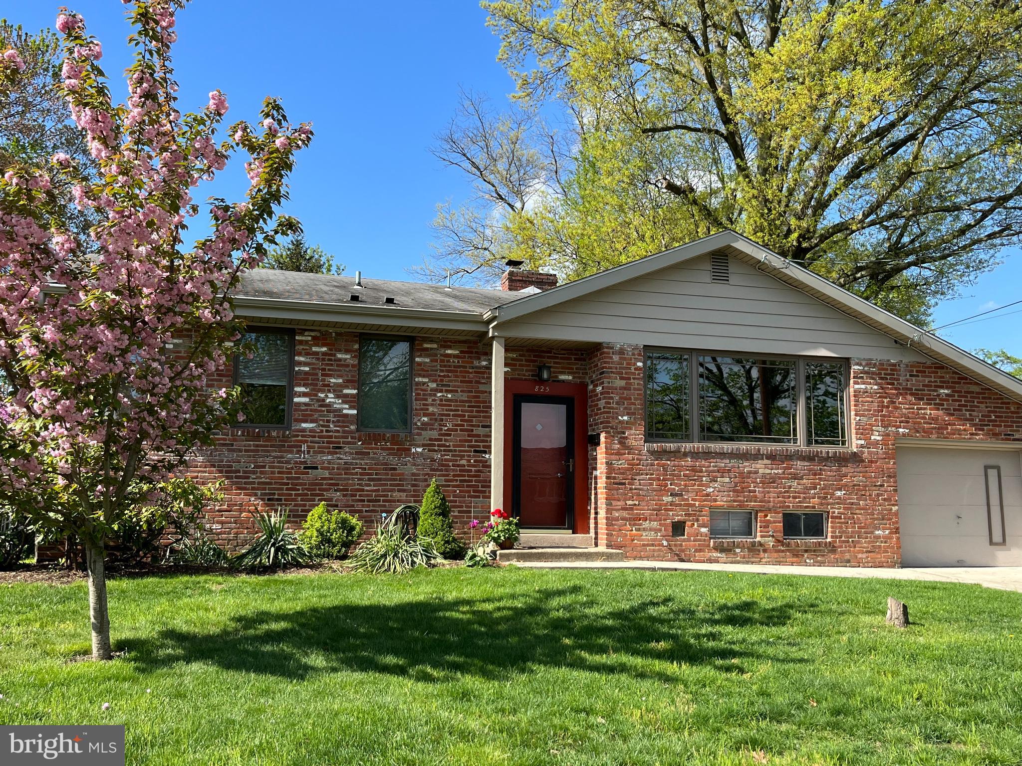 825 Richard Road Cherry Hill, NJ 08034 - Photo 1 of 38 Extra Wide Driveway & Sidewalk - Newer Concrete,