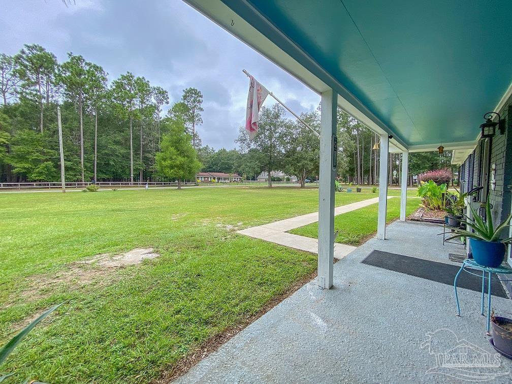 6250 Robinhood Road Milton, FL 32570 - Photo 3 of 49