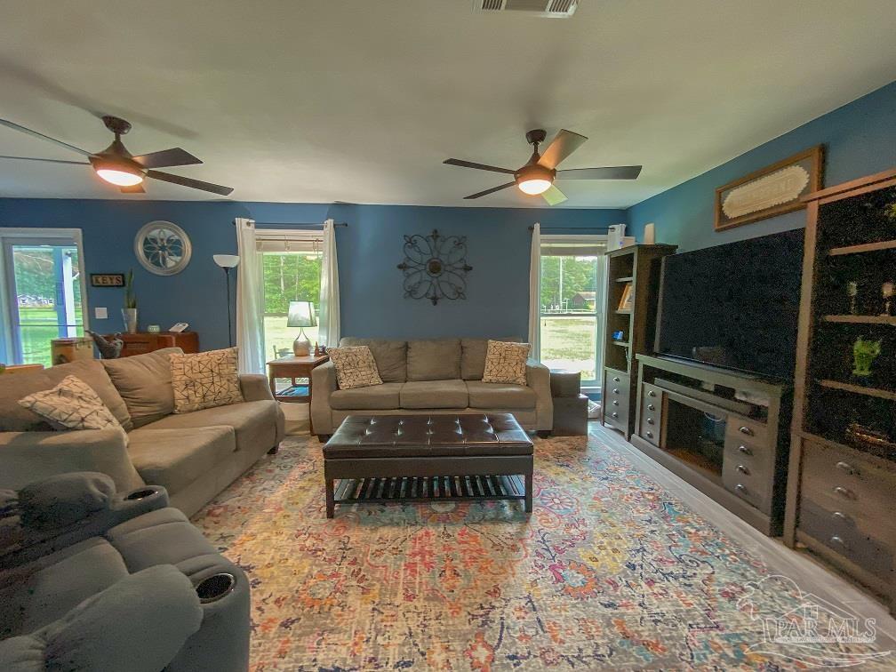 6250 Robinhood Road Milton, FL 32570 - Photo 6 of 49
