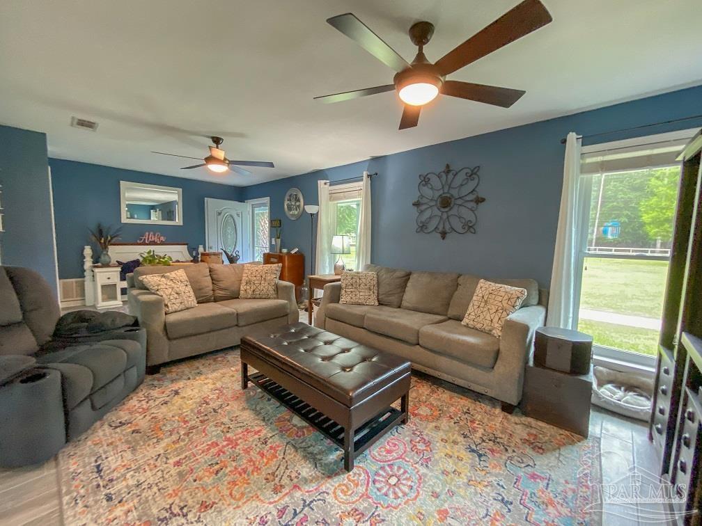 6250 Robinhood Road Milton, FL 32570 - Photo 7 of 49