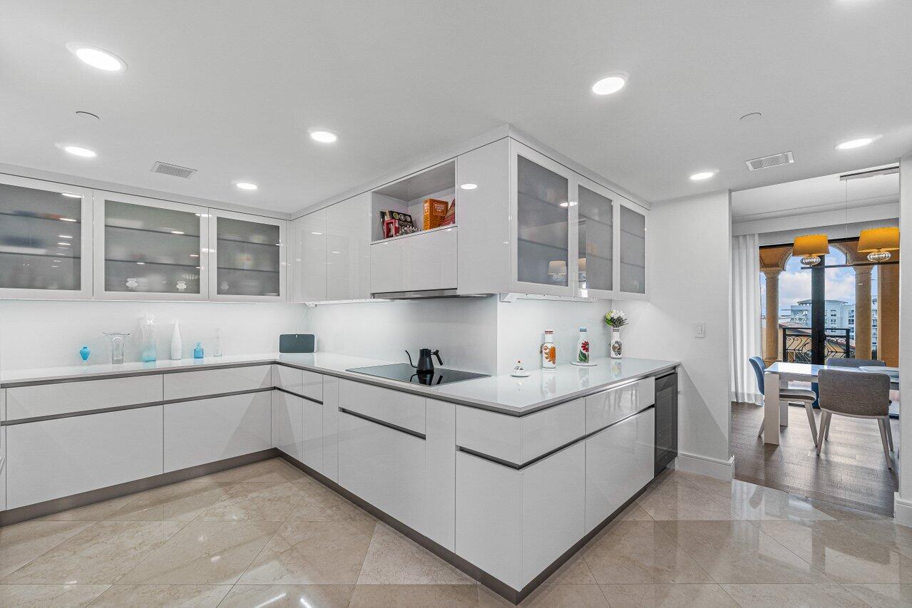 200 East Palmetto Park Road, Unit PH10 Boca Raton, FL 33432 - Photo 13 of 37 009-200EastPalmettoParkRoad-BocaRaton-FL