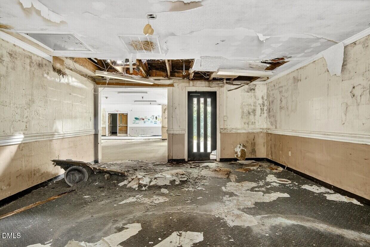 306 South Allen Road Wake Forest, NC 27587 - Photo 25 of 48 a view of a garage