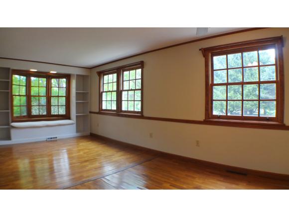 59 Lawrence Road Weare, NH 03281 - Photo 8 of 34 Gallery Image 8