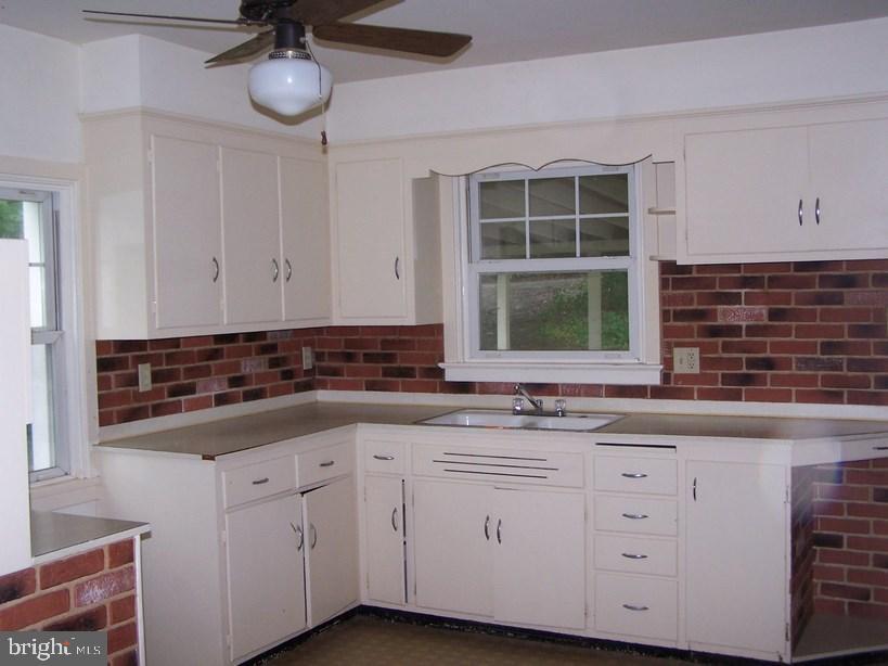 1045 Prospect Road Columbia, PA 17512 - Photo 6 of 12 Gallery Image 6