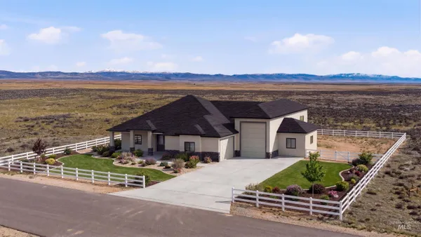 $859,000 | 16 South Palm Way, Mountain Home, ID 83647