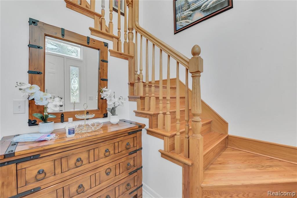 2153 Crystal Drive Rochester Hills, MI 48309 - Photo 7 of 31