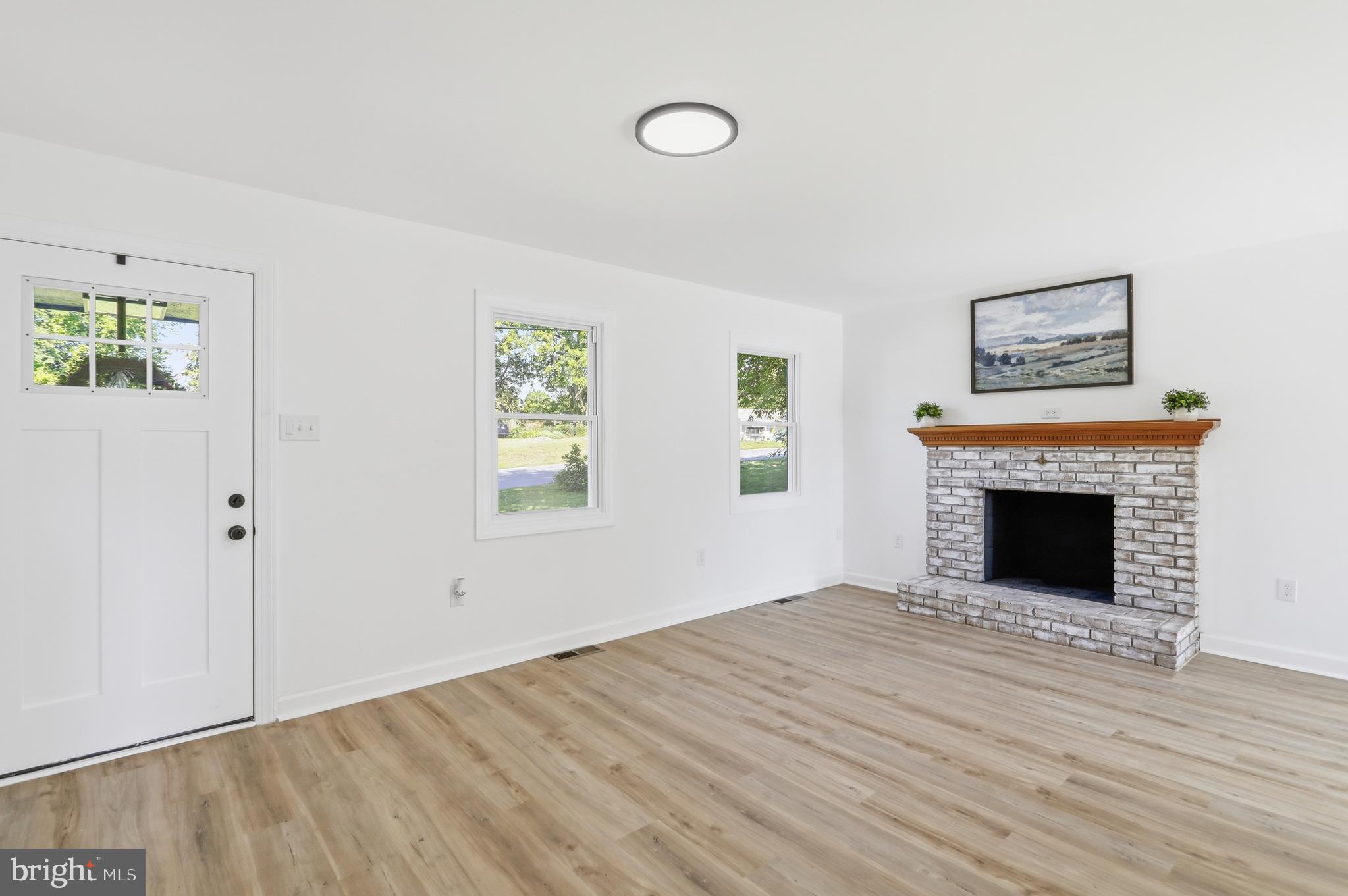 920 Linwood Road Hagerstown, MD 21740 - Photo 7 of 39