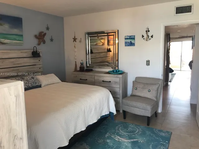 $2,499 | 320 South Surf Road, Unit 305, Hollywood, FL 33019