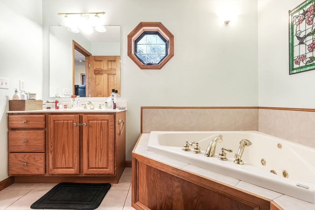 174 Clemence Hill Road Southbridge, MA 01550 - Photo 17 of 30 Gallery Image 17