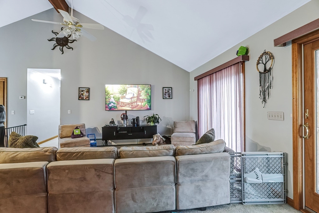 174 Clemence Hill Road Southbridge, MA 01550 - Photo 5 of 30 Gallery Image 5