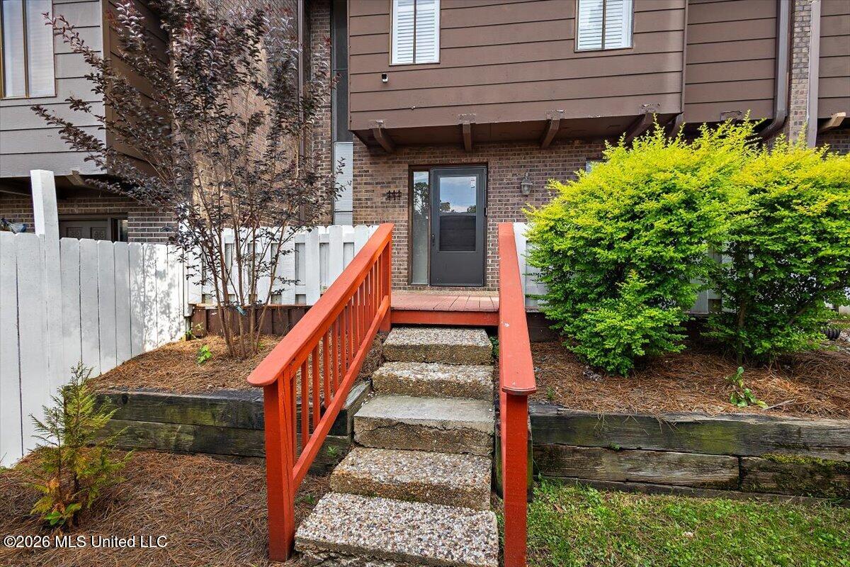 1255 East County Line Road, Unit L7 Jackson, MS 39211 - Photo 1 of 29 03-GiHTP_4622