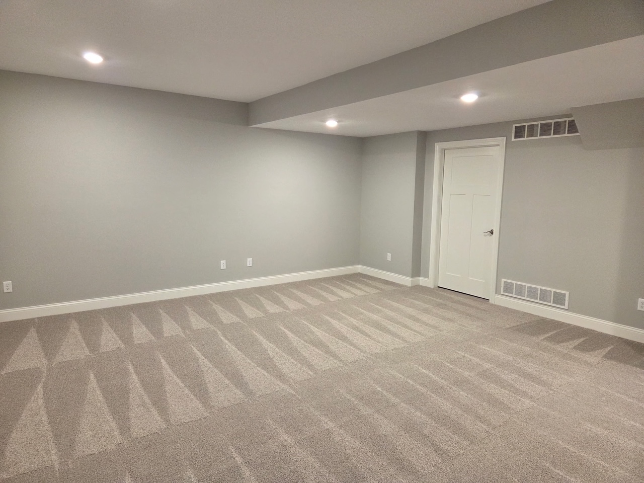 2702 Lone Oak Road Bloomington, IL 61705 - Photo 19 of 19 a view of an empty room