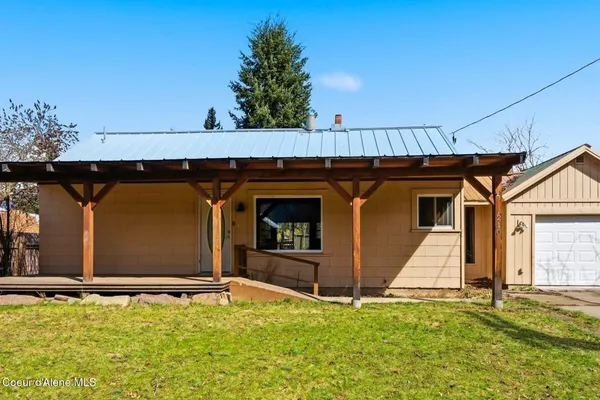 $260,000 | 210 3rd Avenue, Clark Fork, ID 83811