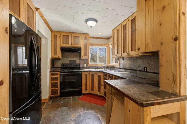 $260,000 | 210 3rd Avenue, Clark Fork, ID 83811