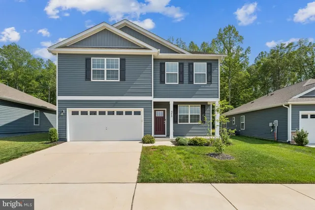 $3,595 | 375 Forest Edge Avenue, La Plata, MD 20646