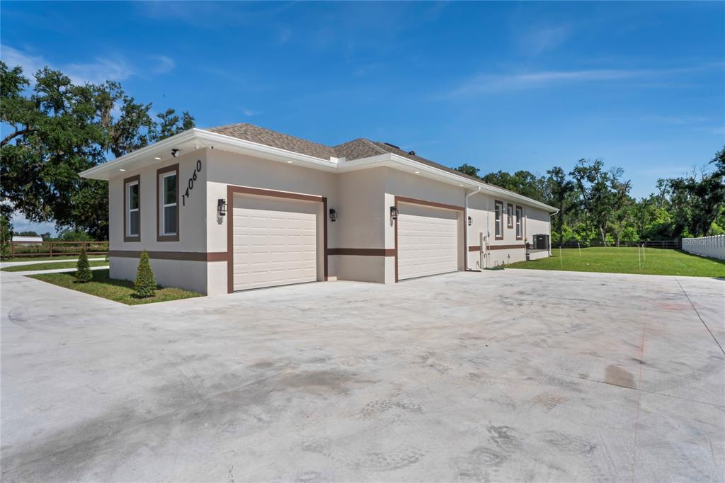 14060 Sydney Road Dover, FL 33527 - Photo 5 of 49