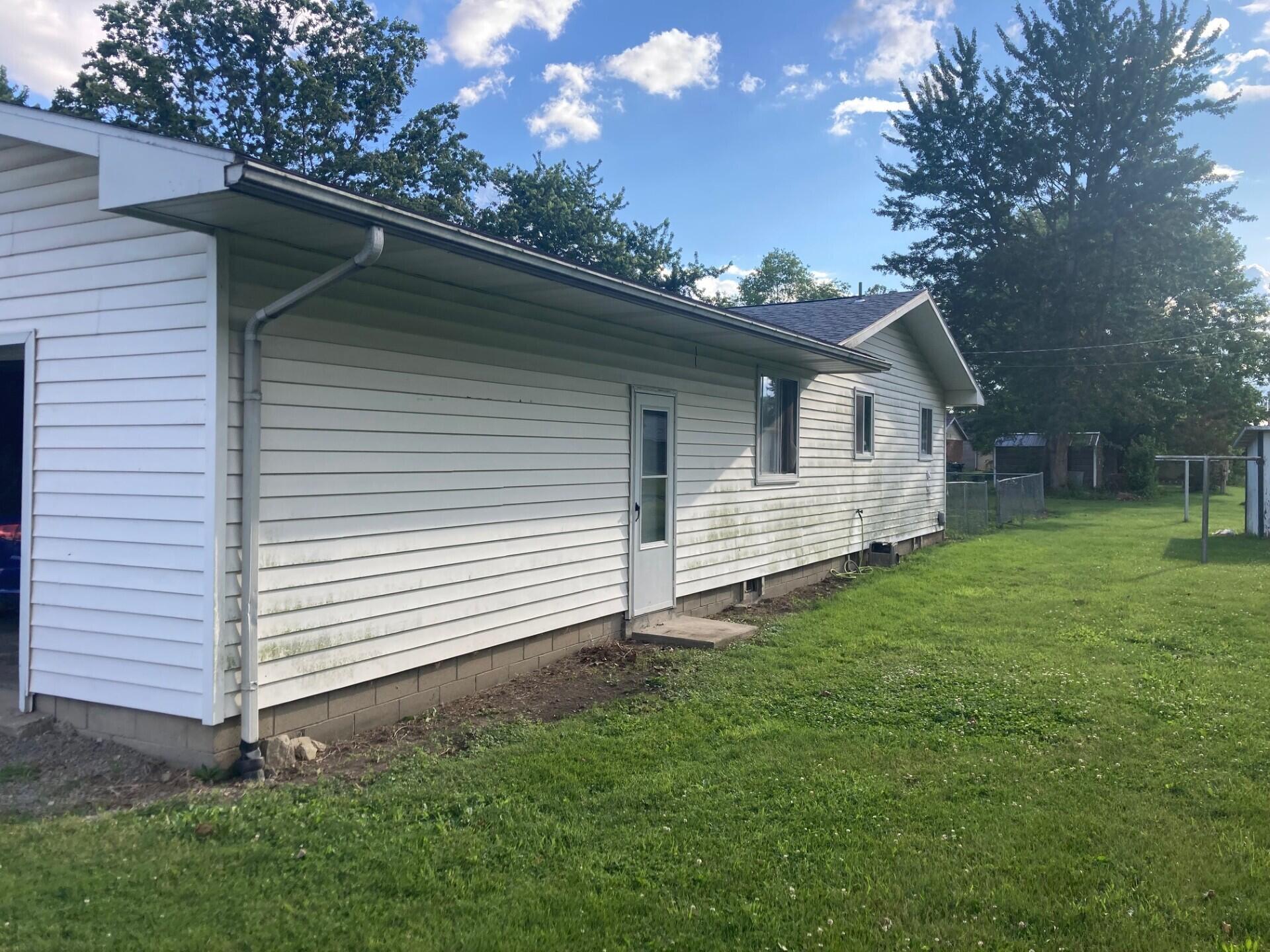 416 South Wayne Street Mendon, OH 45862 - Photo 4 of 26 416 2