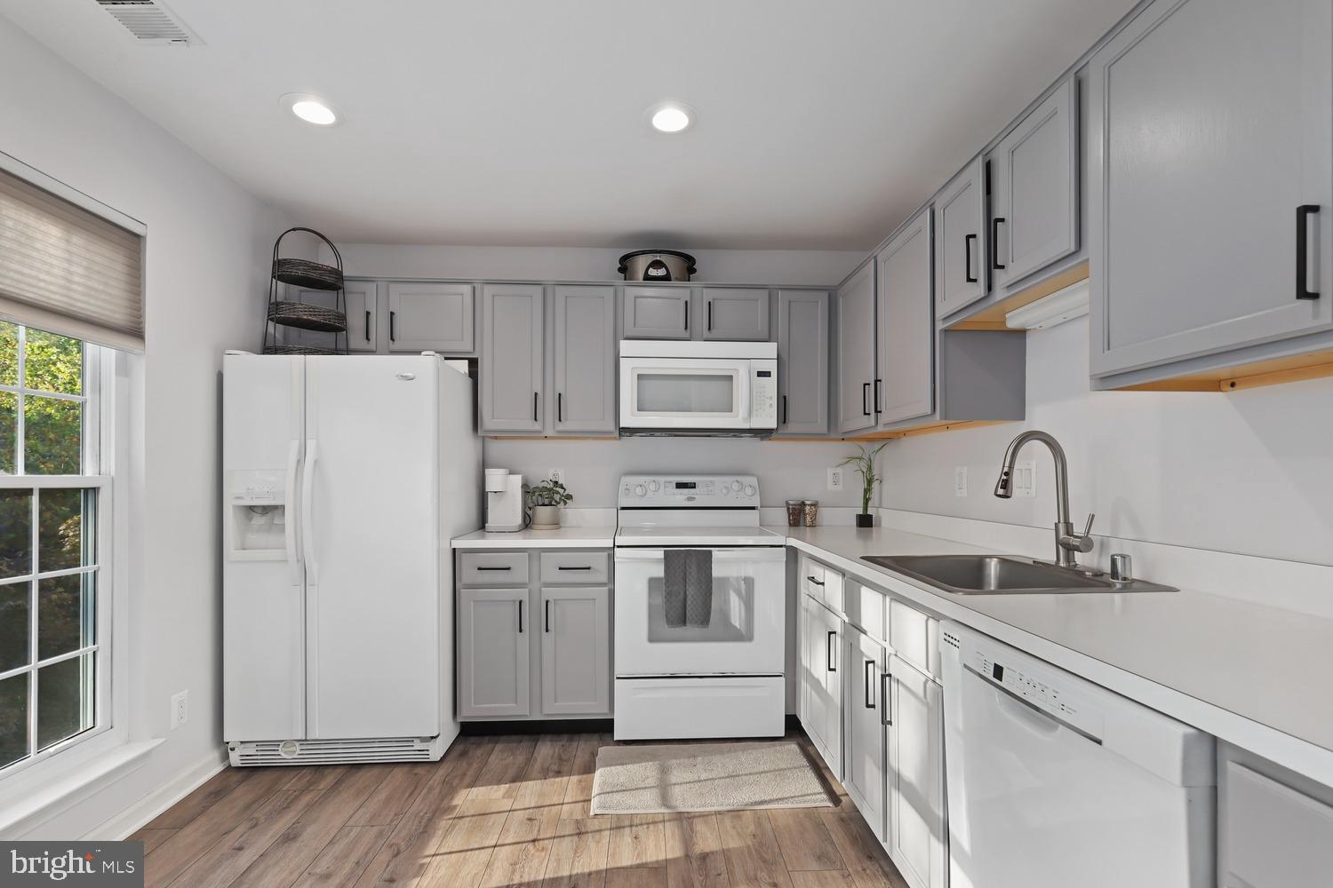 11201 Rienzi Place, Unit 202 Manassas, VA 20109 - Photo 13 of 21 Gallery Image 13