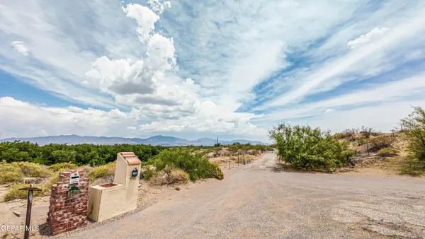 $599,999 | 6540 McNutt Road, Anthony, NM 88021