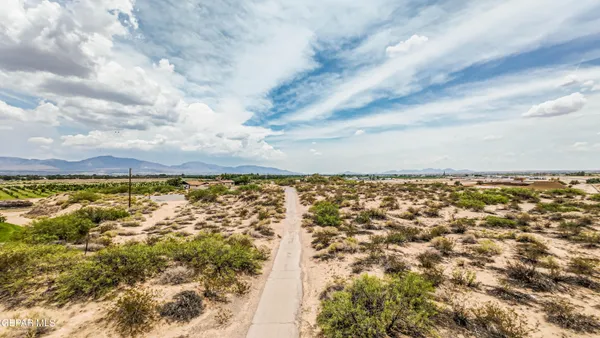 $599,999 | 6540 McNutt Road, Anthony, NM 88021