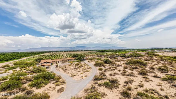 $599,999 | 6540 McNutt Road, Anthony, NM 88021