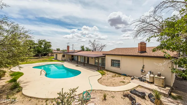 $599,999 | 6540 McNutt Road, Anthony, NM 88021
